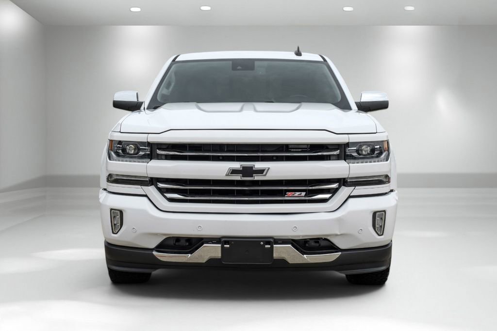 Used 2018 Chevrolet Silverado 1500 LTZ Z71 w/ LTZ Plus Package AWD/4WD image 4