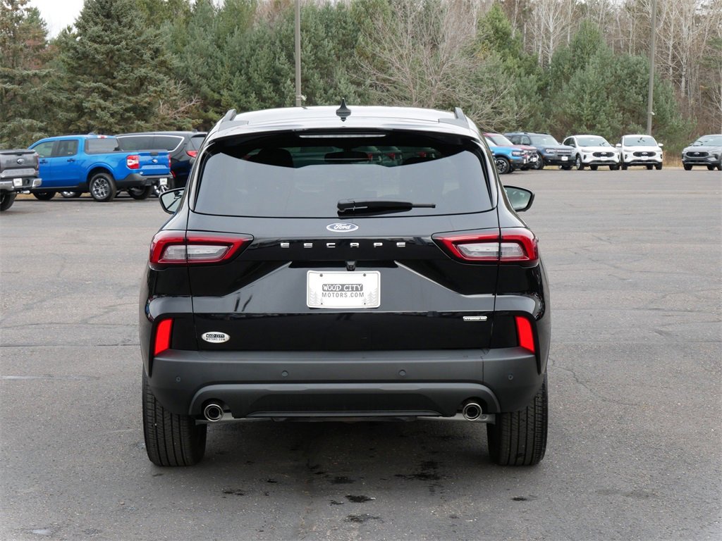 Used 2025 Ford Escape ST-Line Elite w/ Tech Pack #2 image 4
