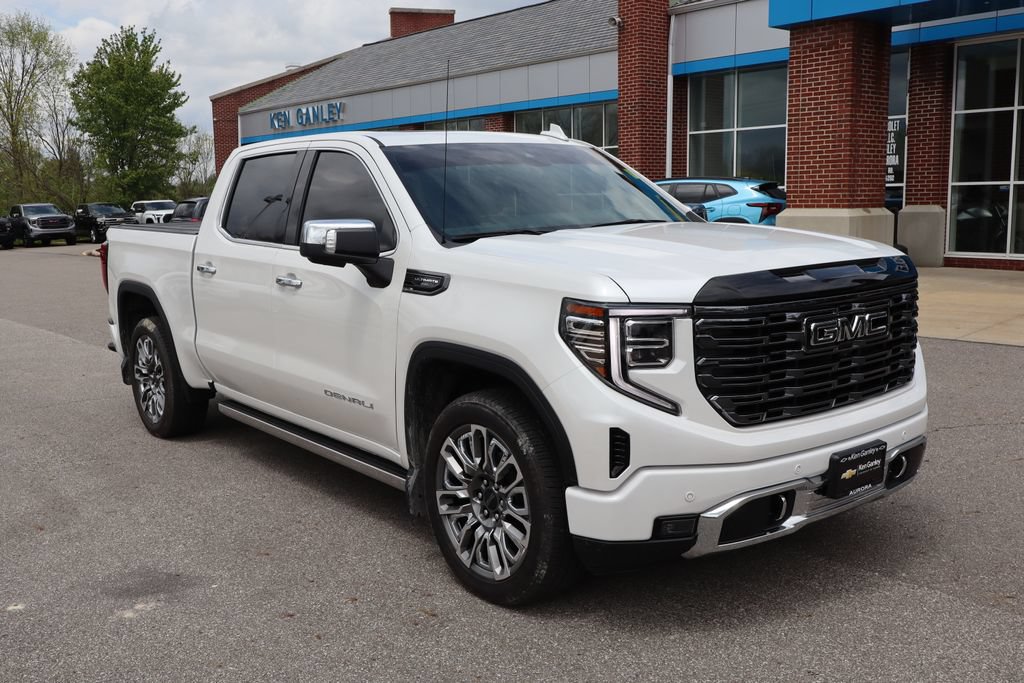 Used 2025 GMC Sierra 1500 Denali Ultimate AWD/4WD image 4
