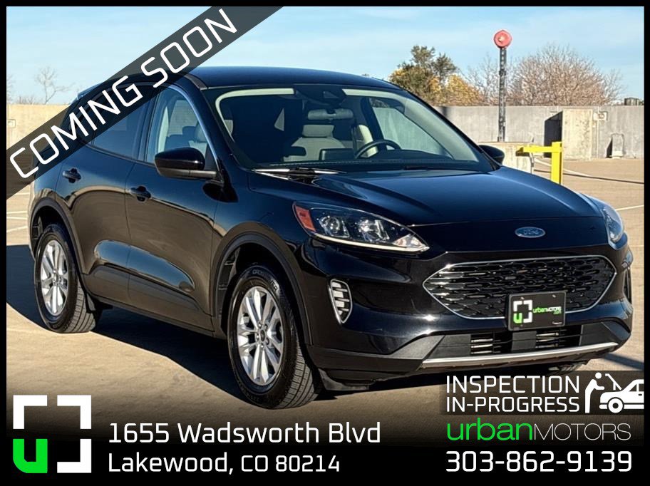 Used 2020 Ford Escape SE image 1