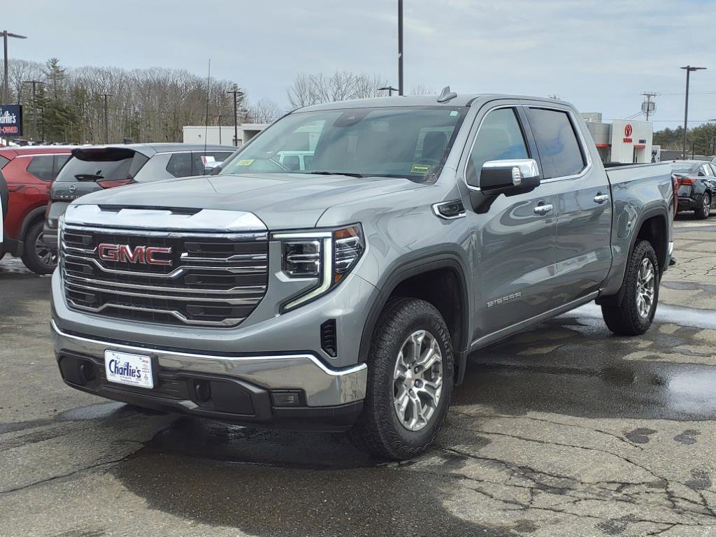 Used 2024 GMC Sierra 1500 SLT image 1