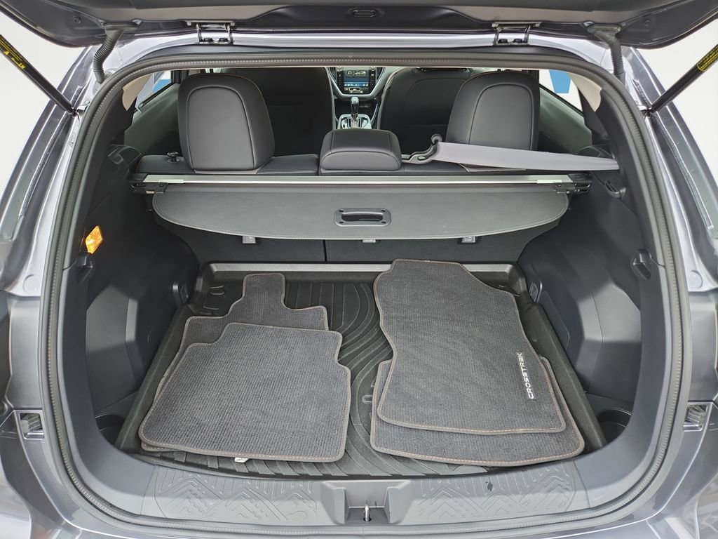 Certified 2025 Subaru Crosstrek 2.5i Limited w/ Crosstrek Mirror Package image 17