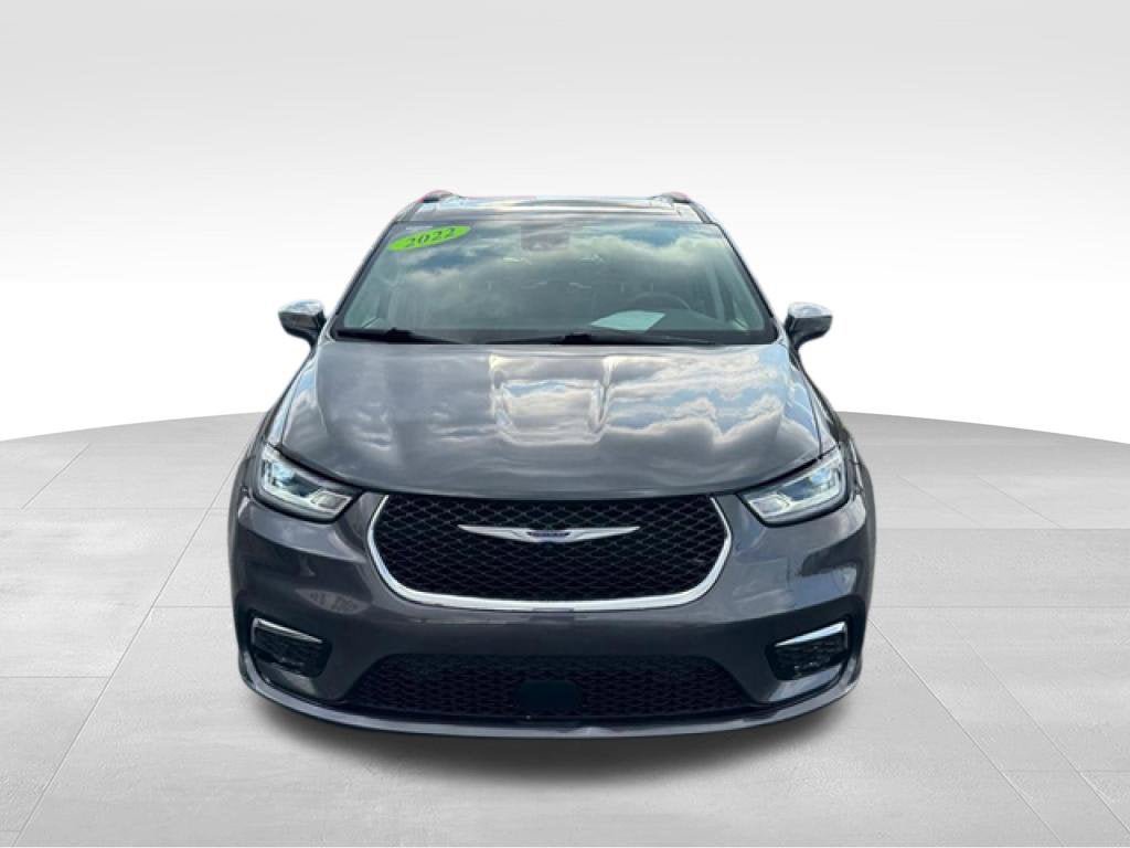 Used 2022 Chrysler Pacifica Limited AWD/4WD image 10