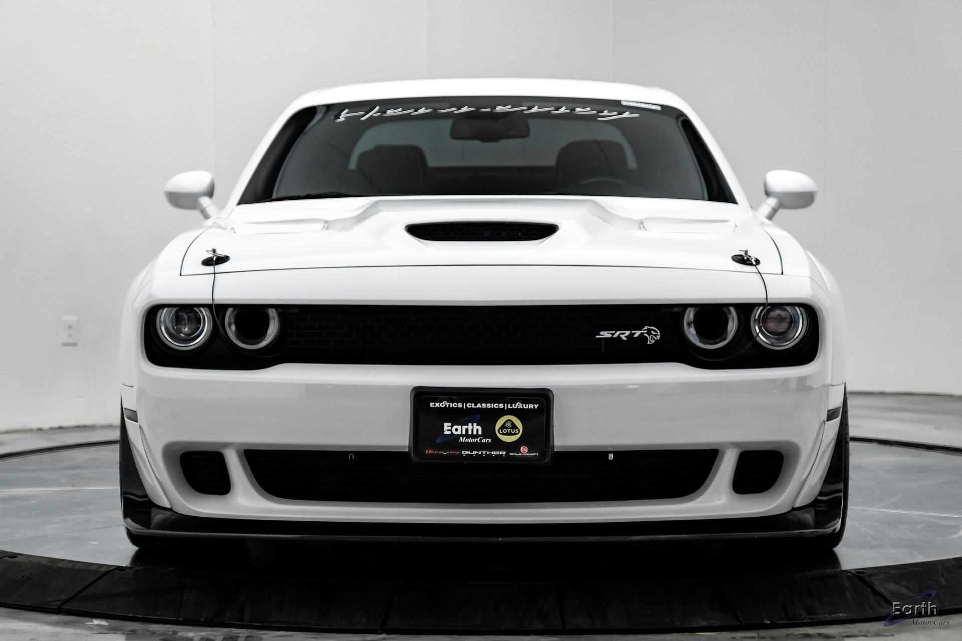 Used 2018 Dodge Challenger SRT Hellcat RWD image 34