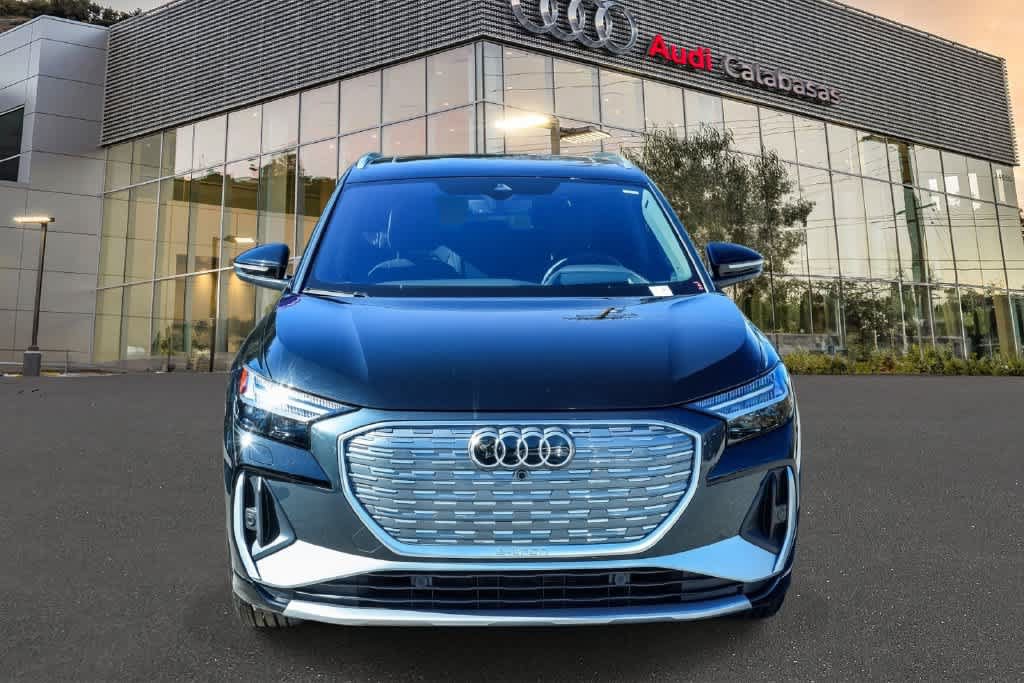 Used 2024 Audi Q4 e-tron Prestige AWD/4WD image 2