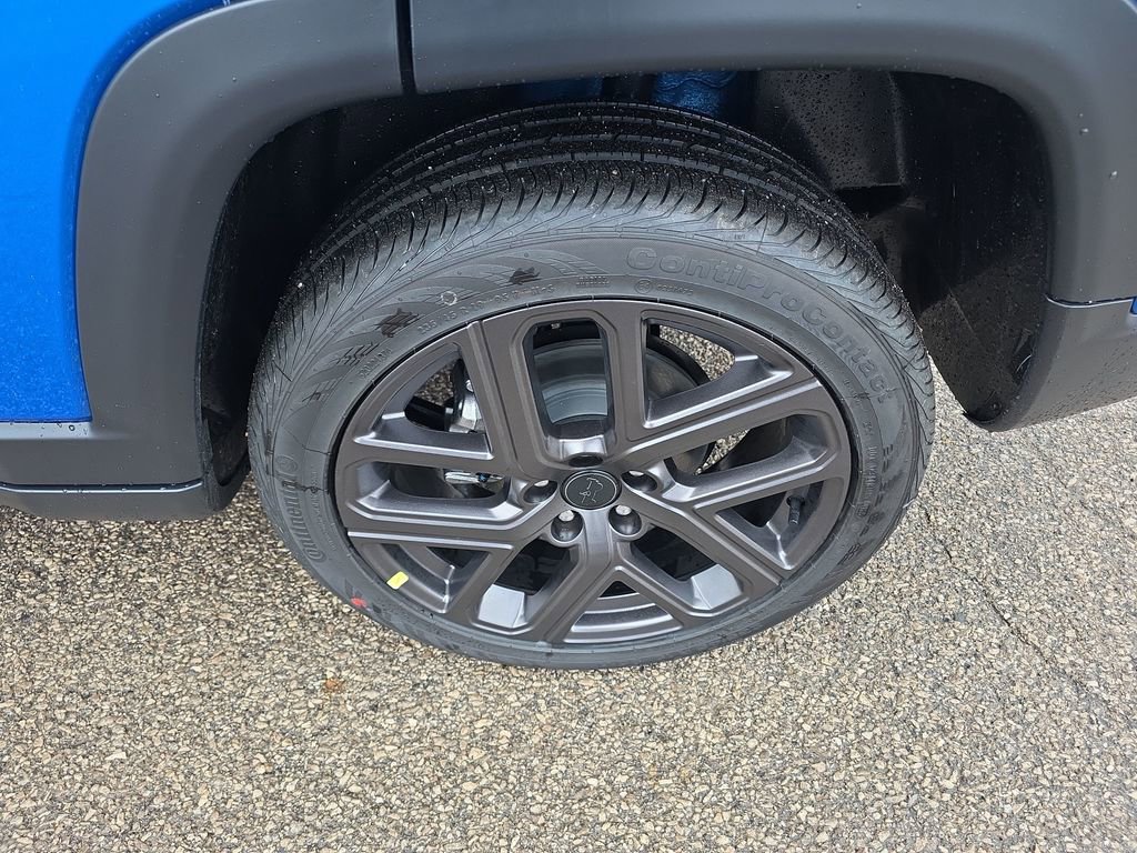 New 2026 Jeep Compass Latitude image 11