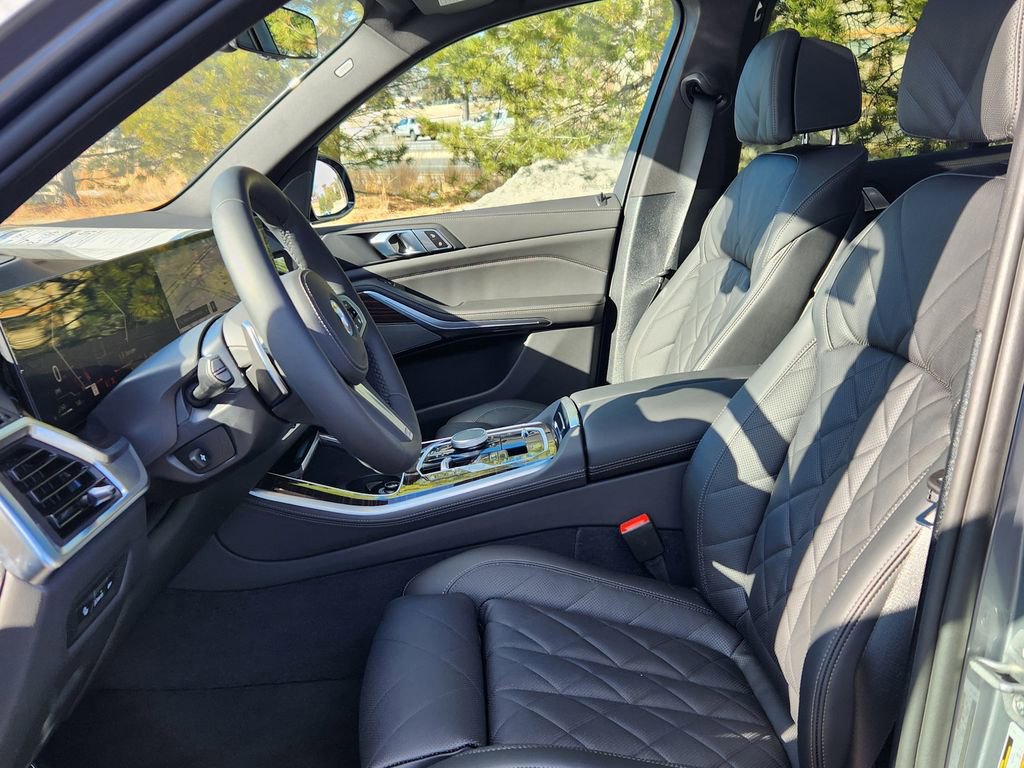New 2026 BMW X5 xDrive50e image 9