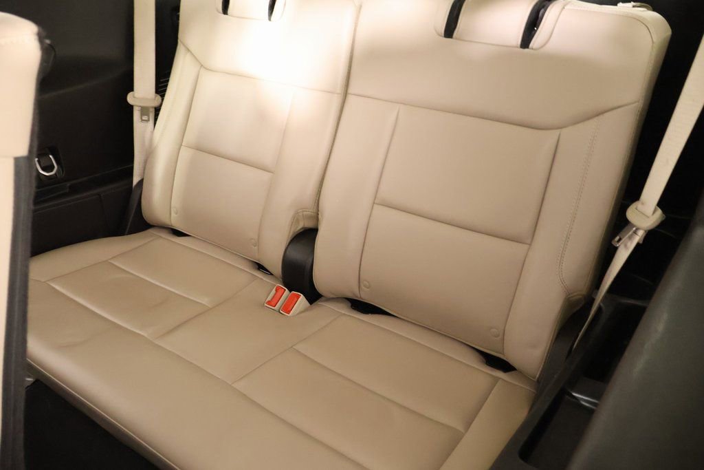 Used 2023 Ford Explorer XLT w/ Equipment Group 202A image 13