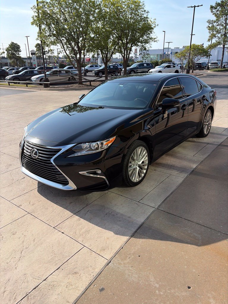 Used 2016 Lexus ES 350 w/ Navigation System Package FWD image 1