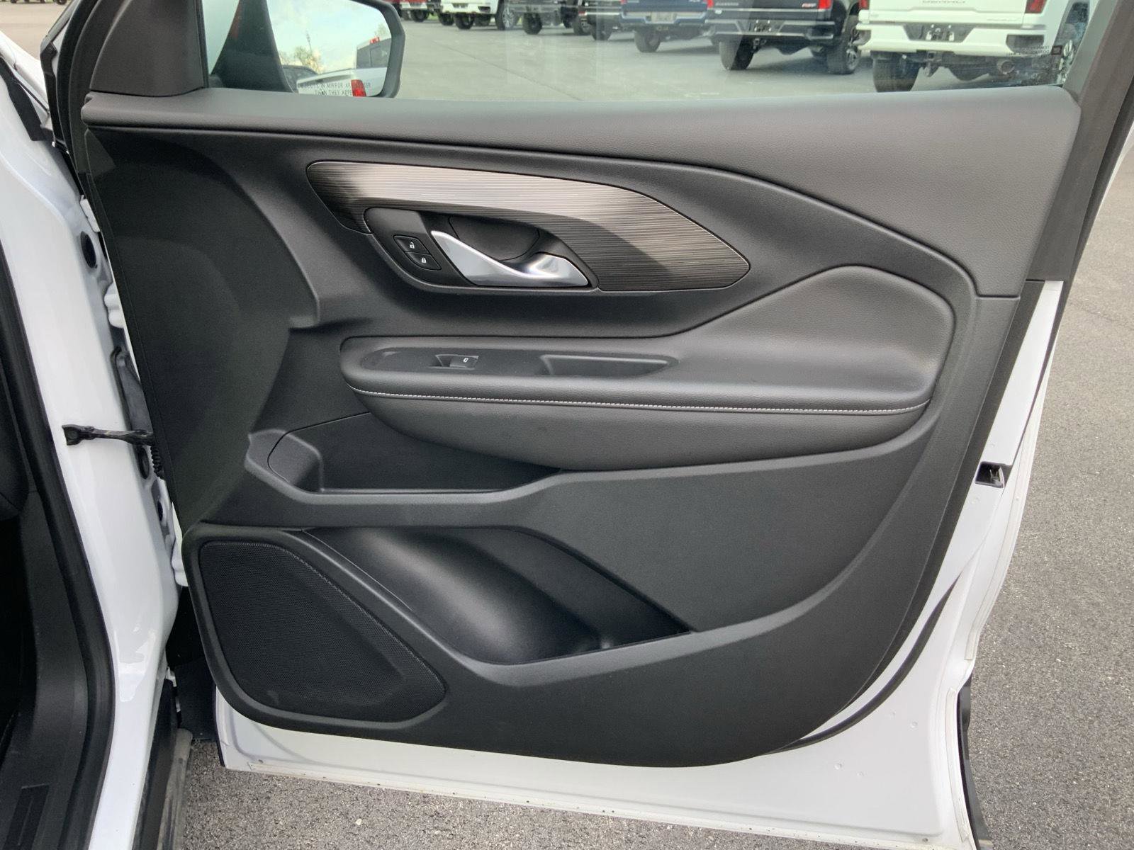 Used 2022 GMC Terrain SLE w/ Elevation Edition image 51
