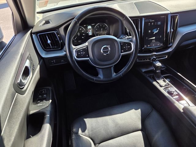 Used 2020 Volvo XC60 T5 Momentum w/ Protection Package image 7