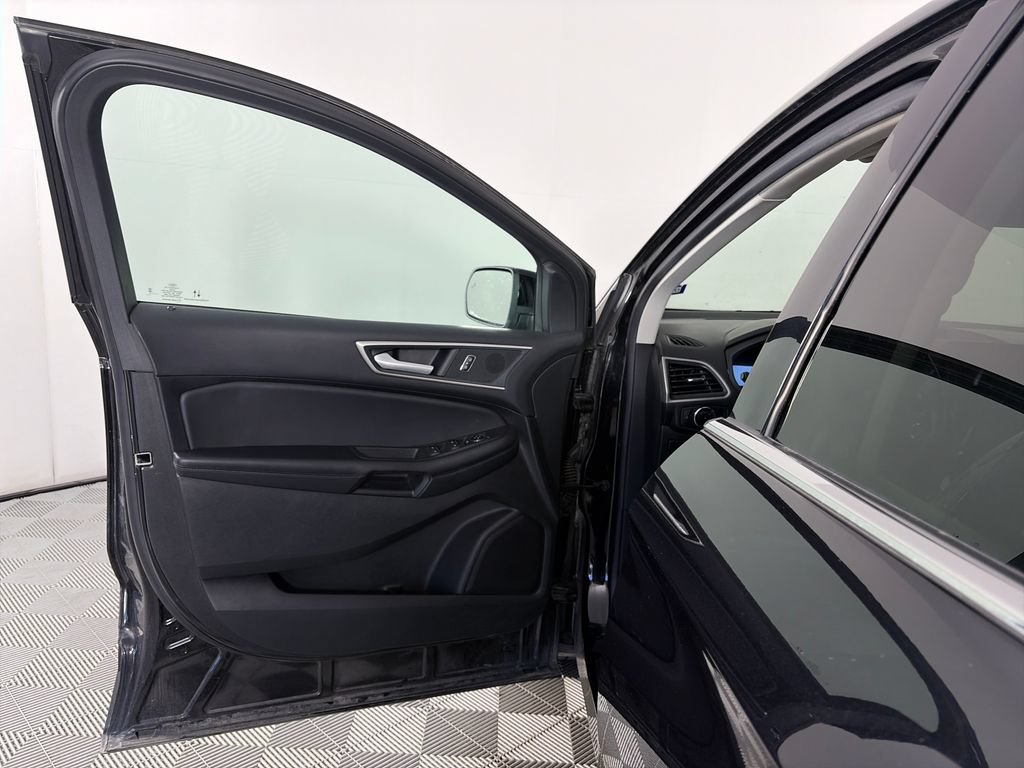 Used 2024 Ford Edge SEL AWD/4WD image 10