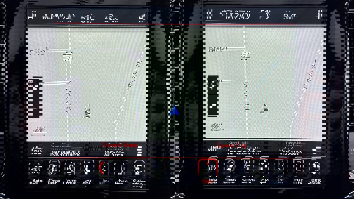 Used 2022 Jeep Grand Cherokee Limited image 29