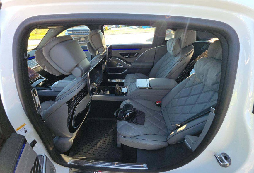 Used 2024 Mercedes-Benz Maybach S 580 4MATIC image 6