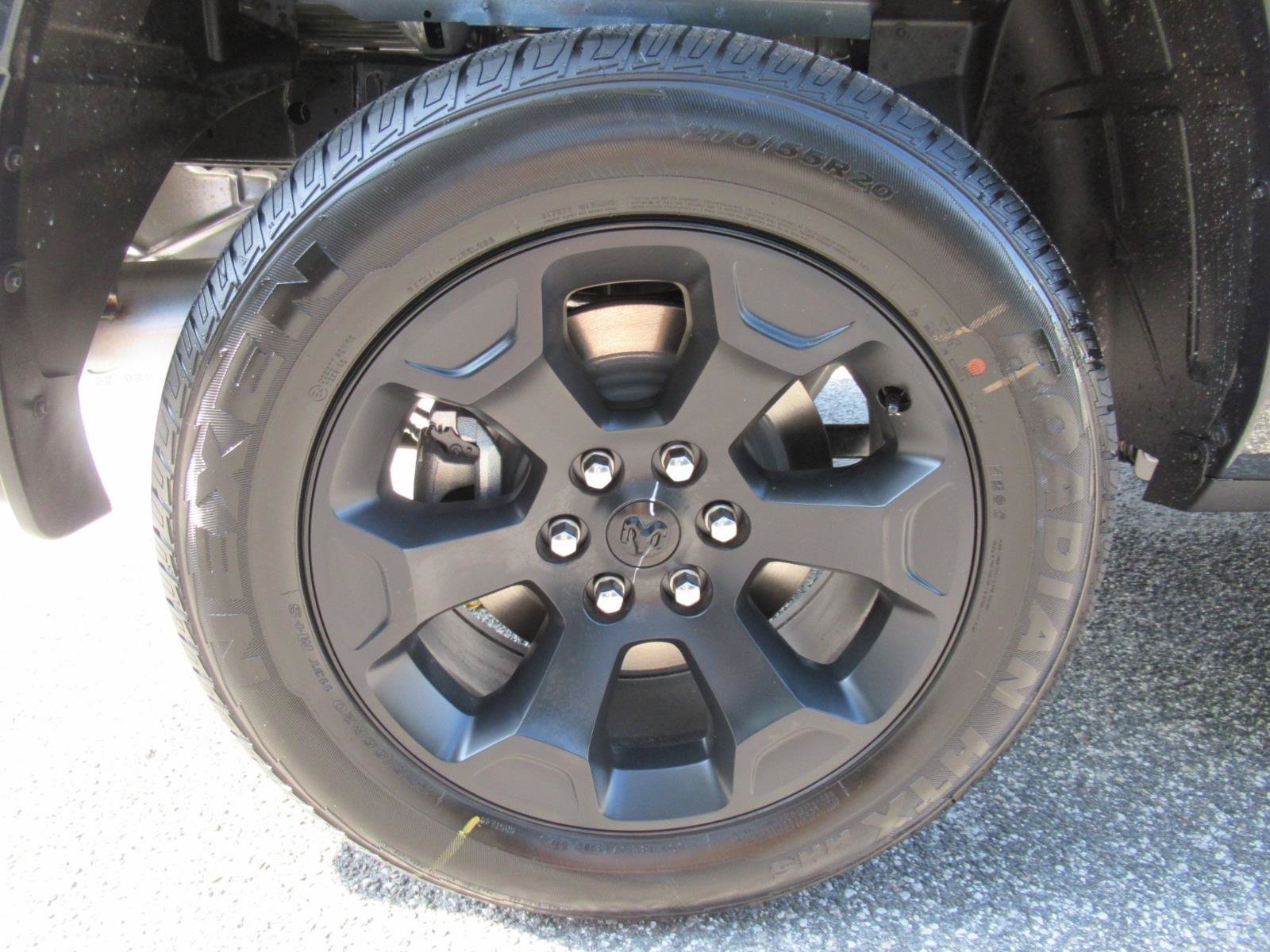 New 2026 RAM 1500 Express AWD/4WD image 8