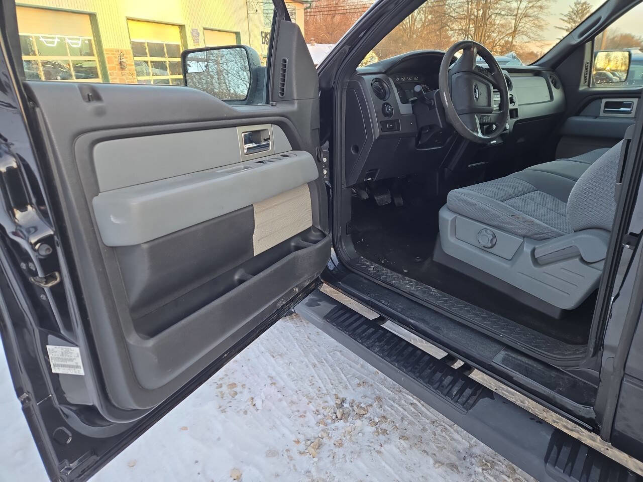 Used 2011 Ford F150 STX w/ Communications Pkg image 15