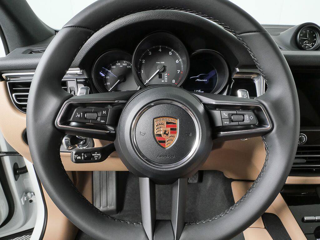Certified 2026 Porsche Macan Turbo AWD/4WD image 9