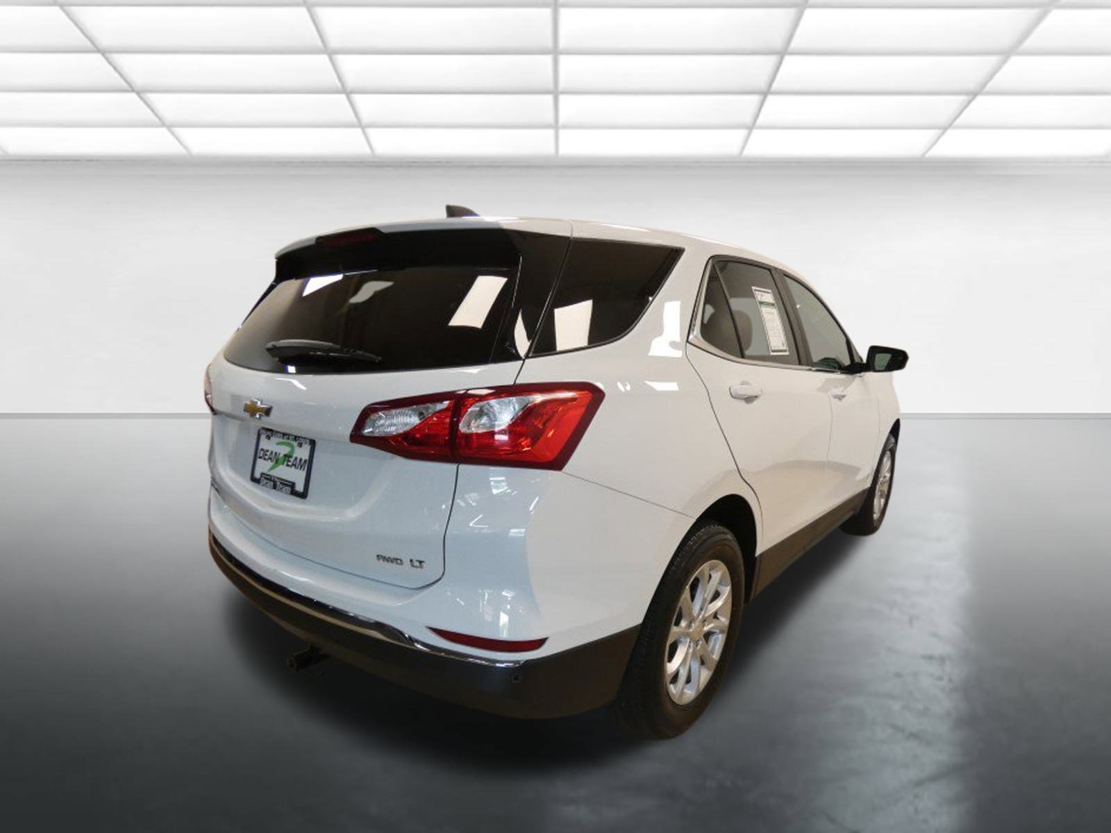 Used 2021 Chevrolet Equinox LT w/ LPO, Cargo Package image 4