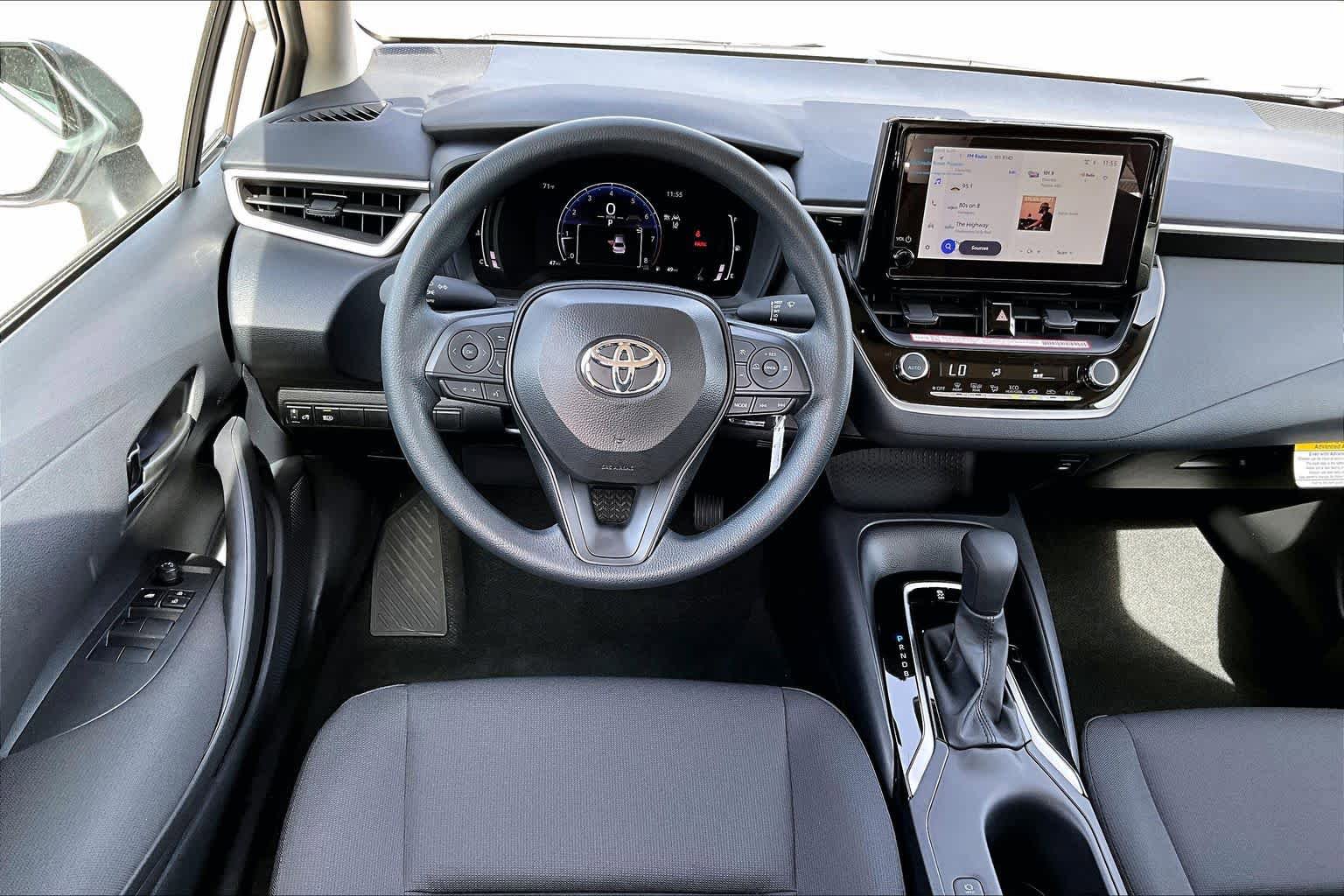 Used 2026 Toyota Corolla LE image 6