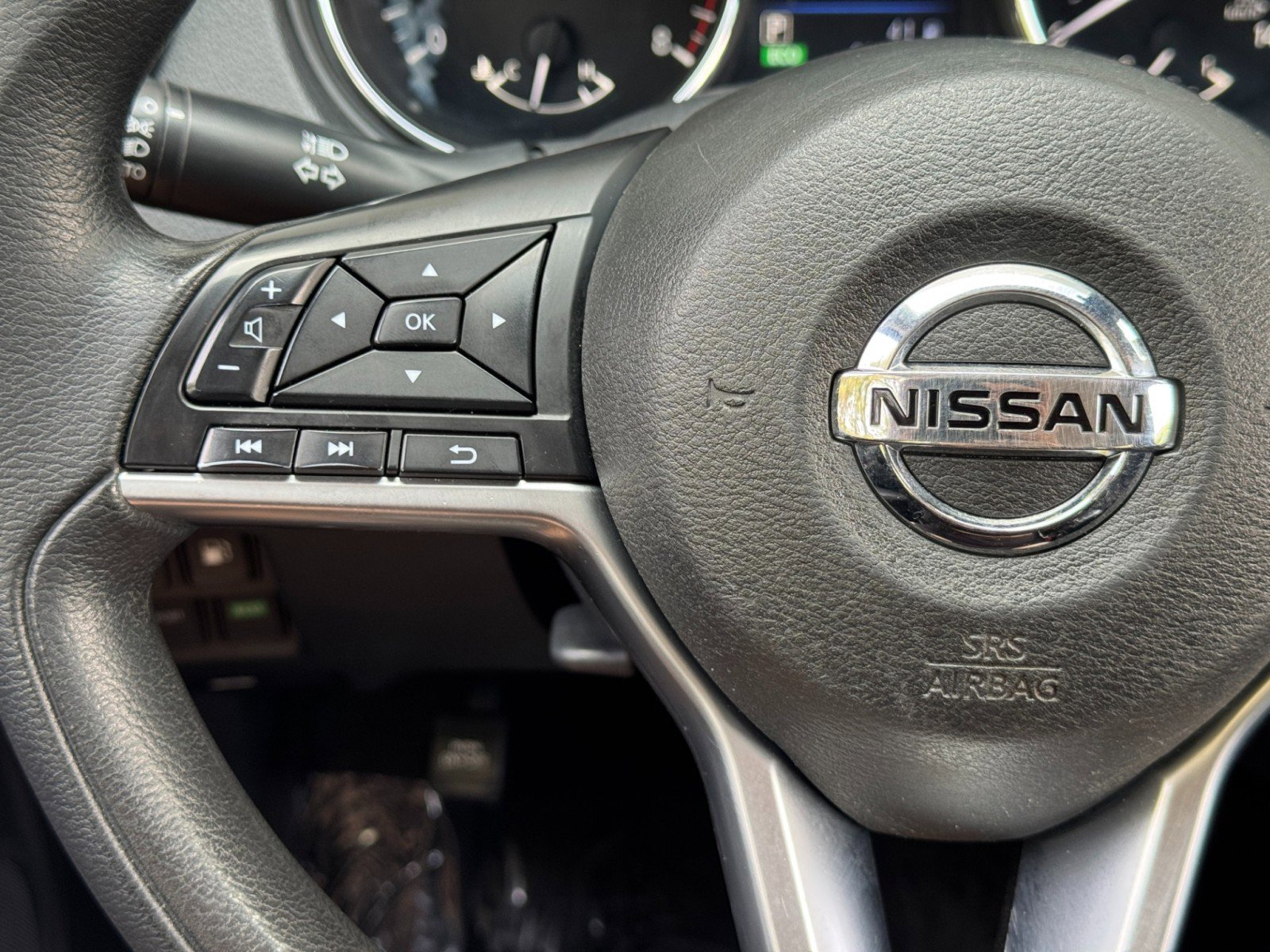 Used 2019 Nissan Rogue S FWD image 20