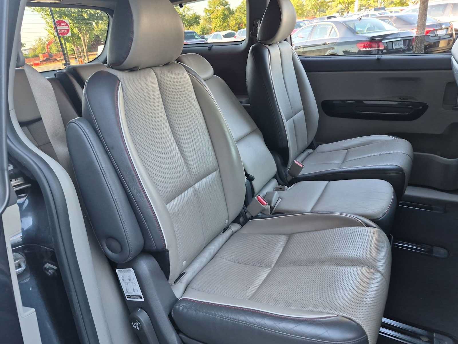 Used 2016 Kia Sedona SX FWD image 20
