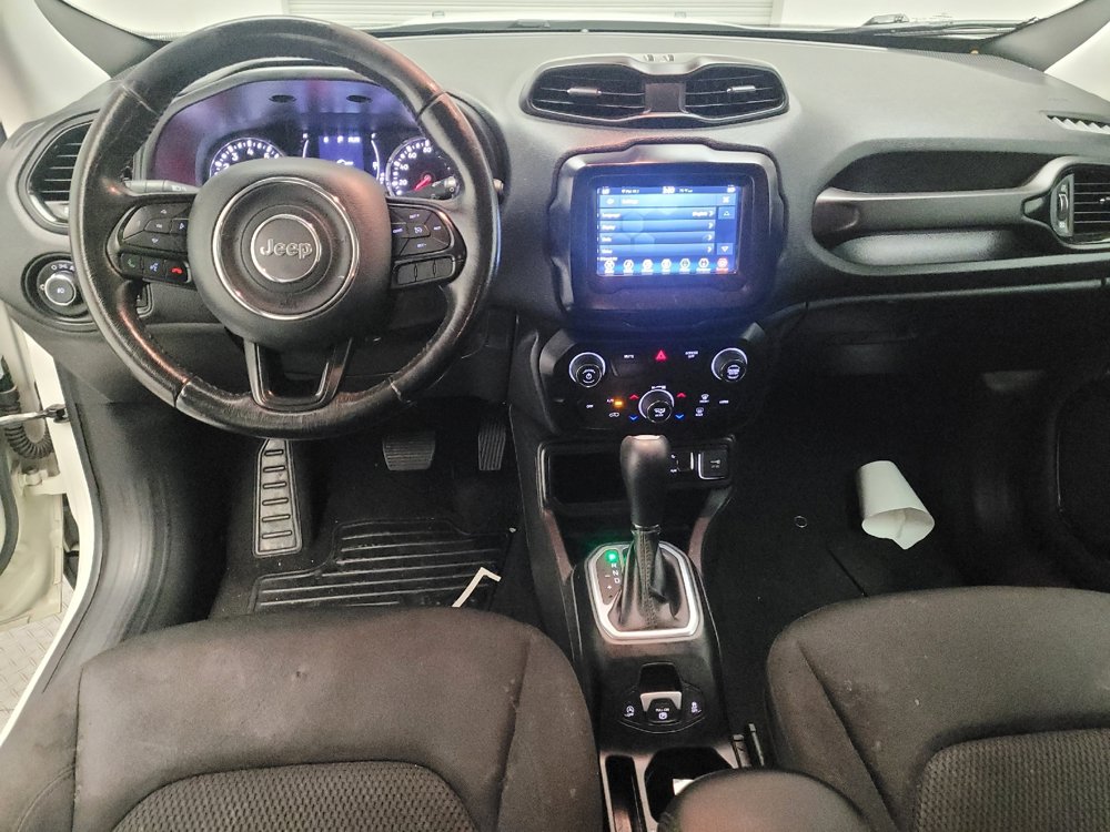 Used 2020 Jeep Renegade Altitude FWD image 22