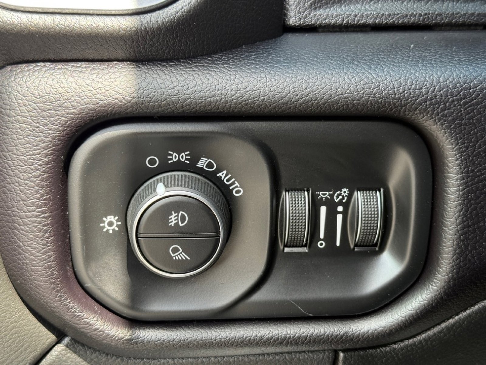 Used 2021 RAM 2500 Laramie AWD/4WD image 34