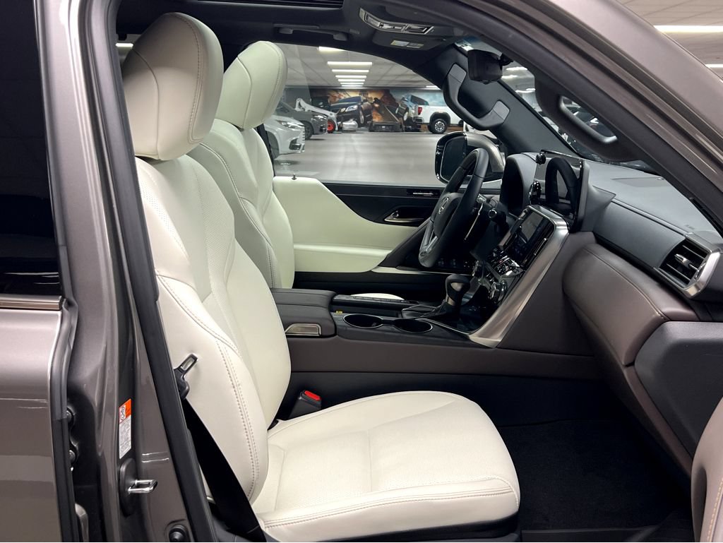 New 2026 Lexus LX 600 4WD w/ Accessory Package (2T) image 25