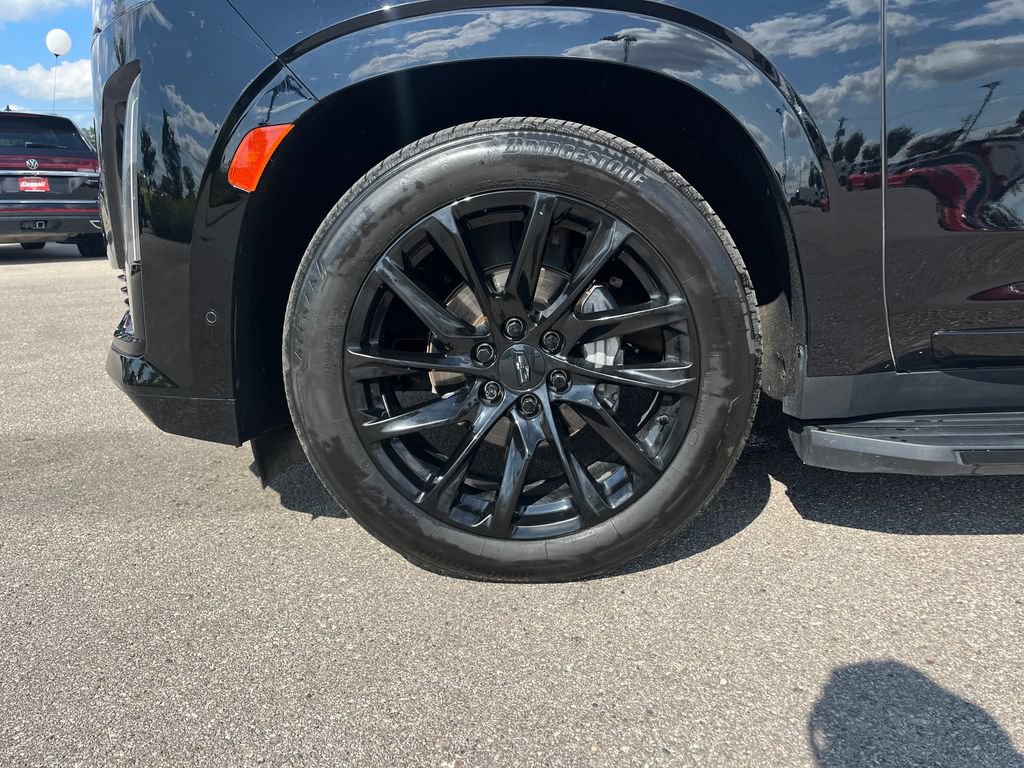 Used 2022 Cadillac Escalade Sport w/ Touring Package AWD/4WD image 31