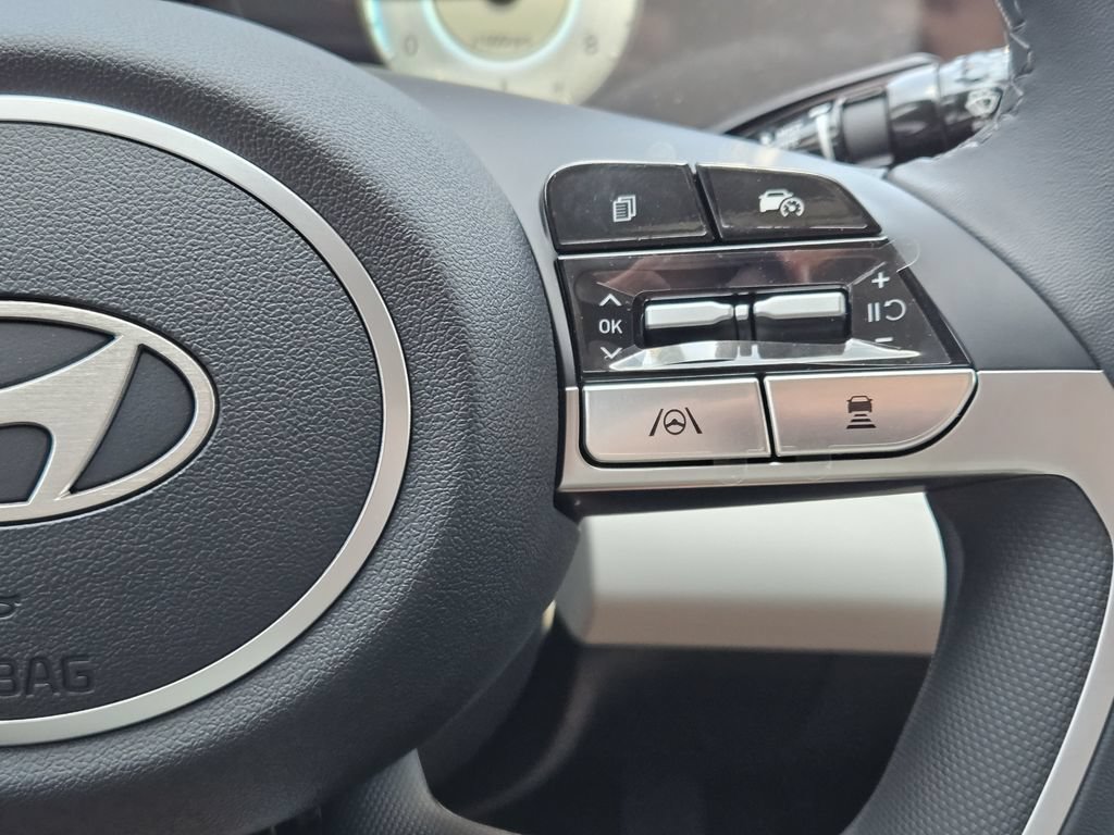 New 2026 Hyundai Elantra Limited FWD image 29