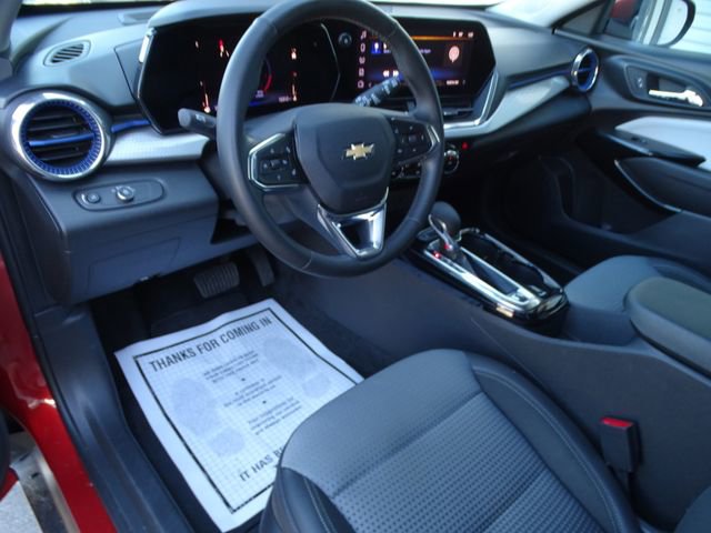 Used 2024 Chevrolet Trax LT w/ Driver Confidence Package image 23