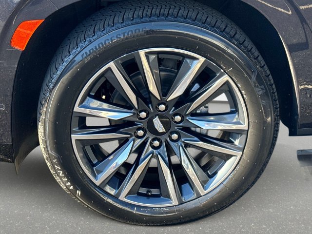 Certified 2022 Cadillac Escalade Sport Platinum w/ Heavy-Duty Trailer Package AWD/4WD image 10