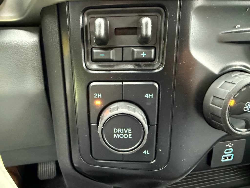 New 2025 Ford F350 XL AWD/4WD image 38