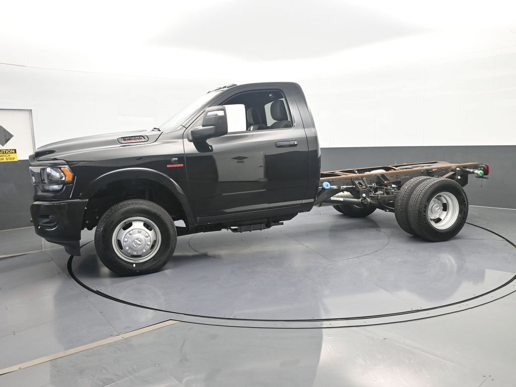 Used 2024 RAM 3500 Tradesman RWD image 2