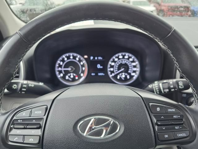 Used 2020 Hyundai Venue SEL w/ Convenience + Premium Package image 17