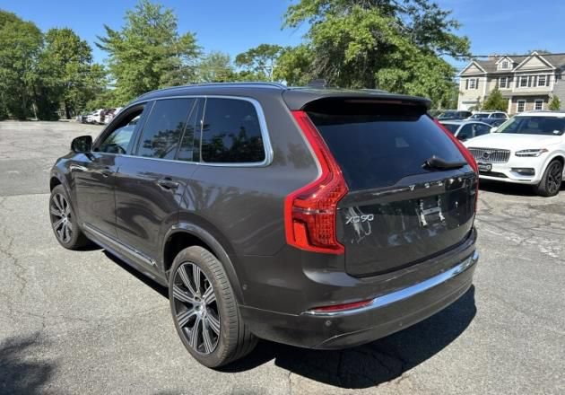 Used 2023 Volvo XC90 B6 Ultimate AWD/4WD image 3