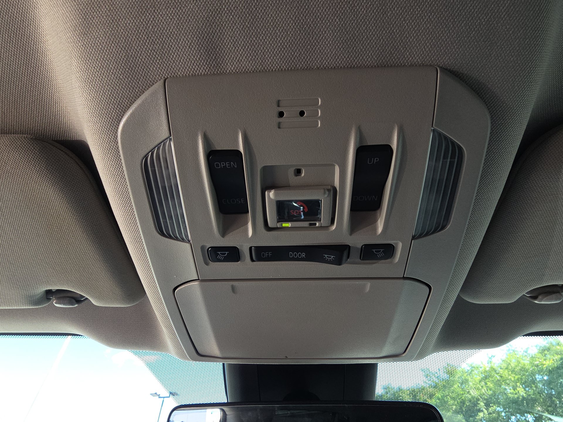 Used 2023 Toyota Highlander XLE AWD/4WD image 24