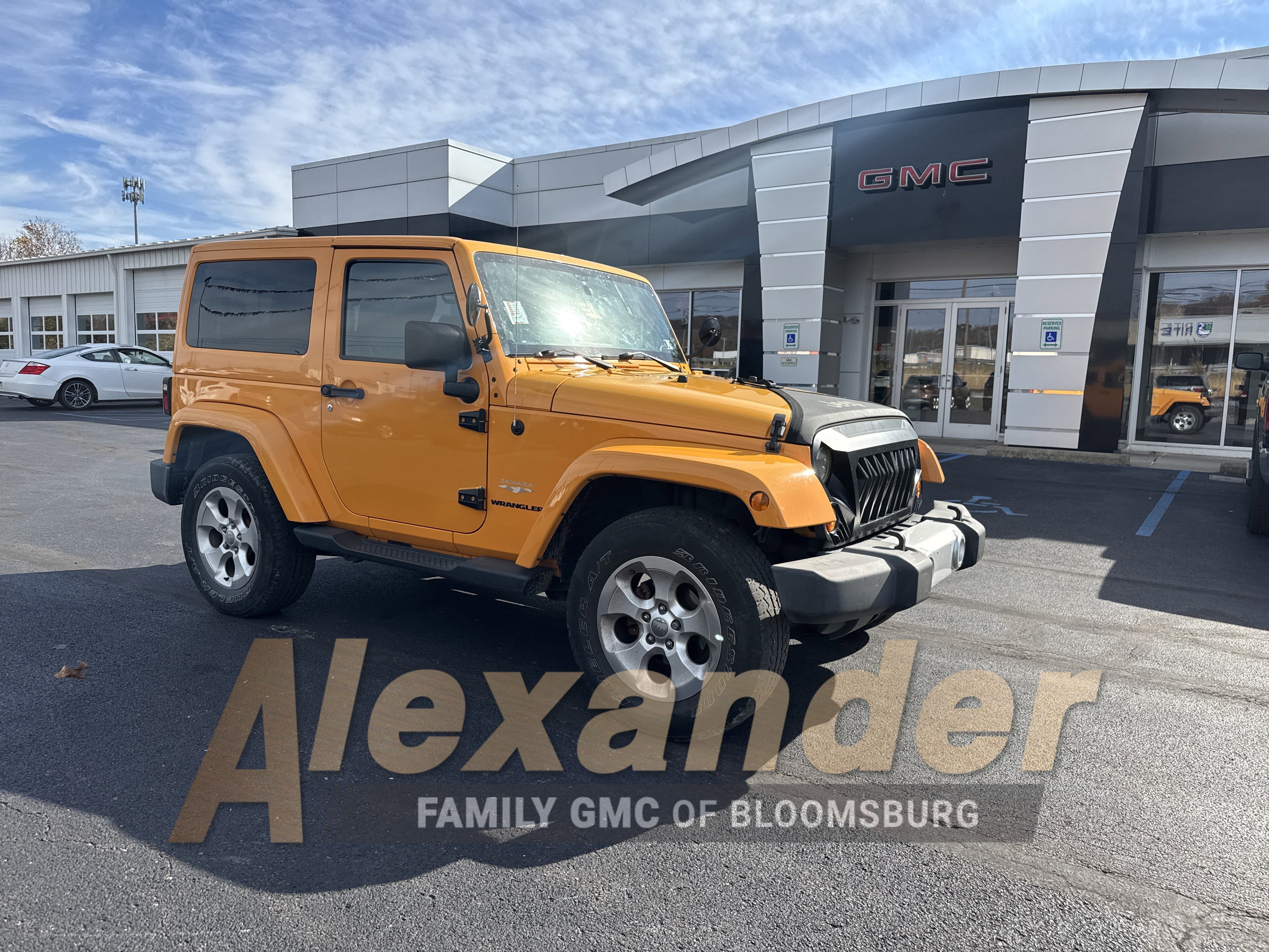 Used 2013 Jeep Wrangler Sahara video 1