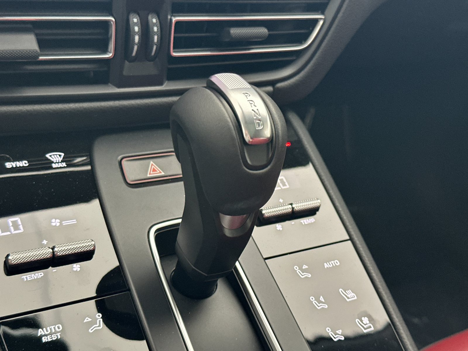 New 2026 Porsche Macan AWD/4WD image 21