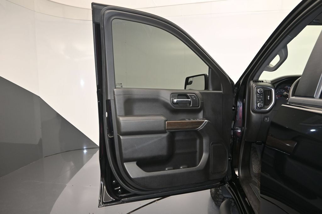 Used 2020 Chevrolet Silverado 1500 LT w/ Trailering Package AWD/4WD image 10