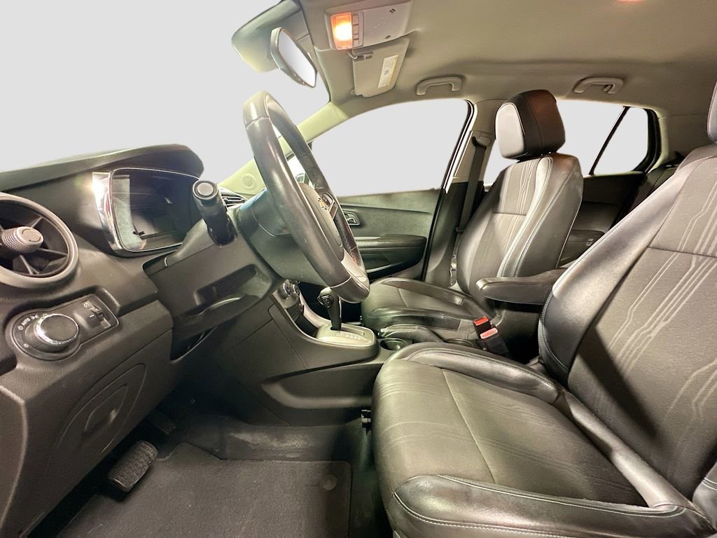 Used 2016 Chevrolet Trax LT w/ LT Convenience Package image 20