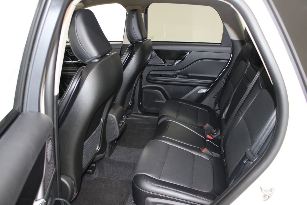 New 2026 Lincoln Corsair Premiere image 25