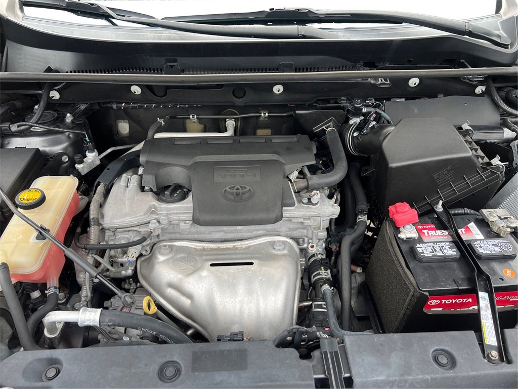 Used 2016 Toyota RAV4 SE image 11