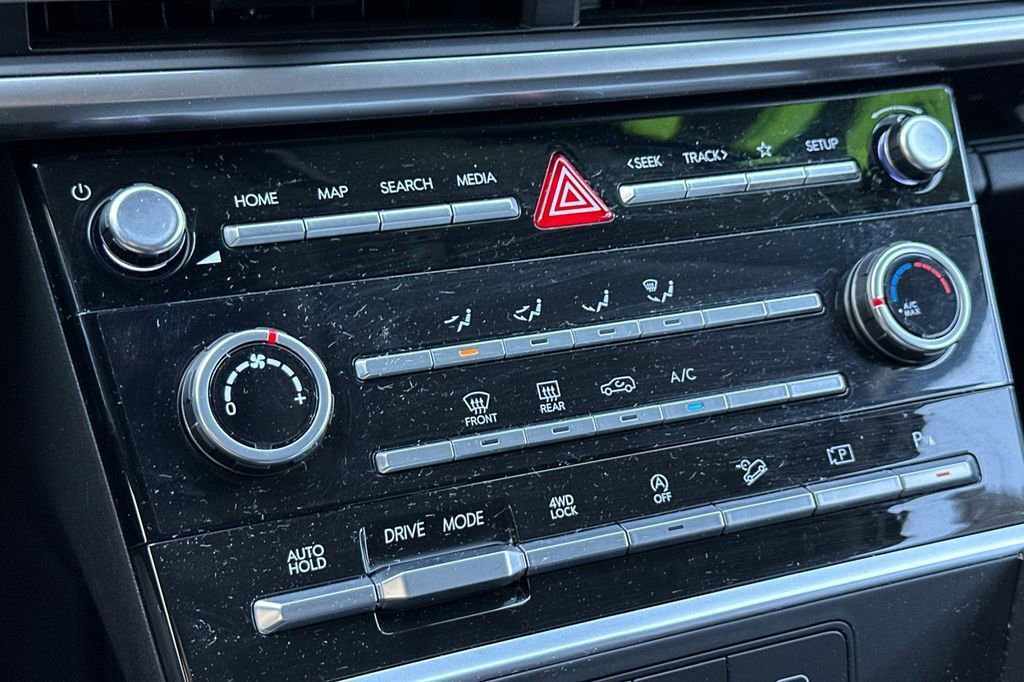 Used 2025 Hyundai Santa Fe SE image 21