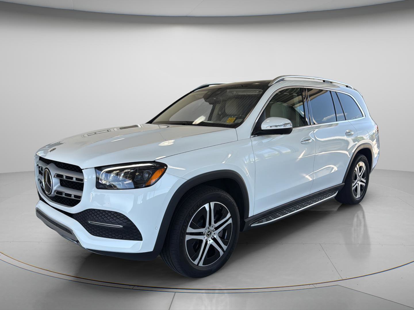 Certified 2022 Mercedes-Benz GLS 450 4MATIC image 3