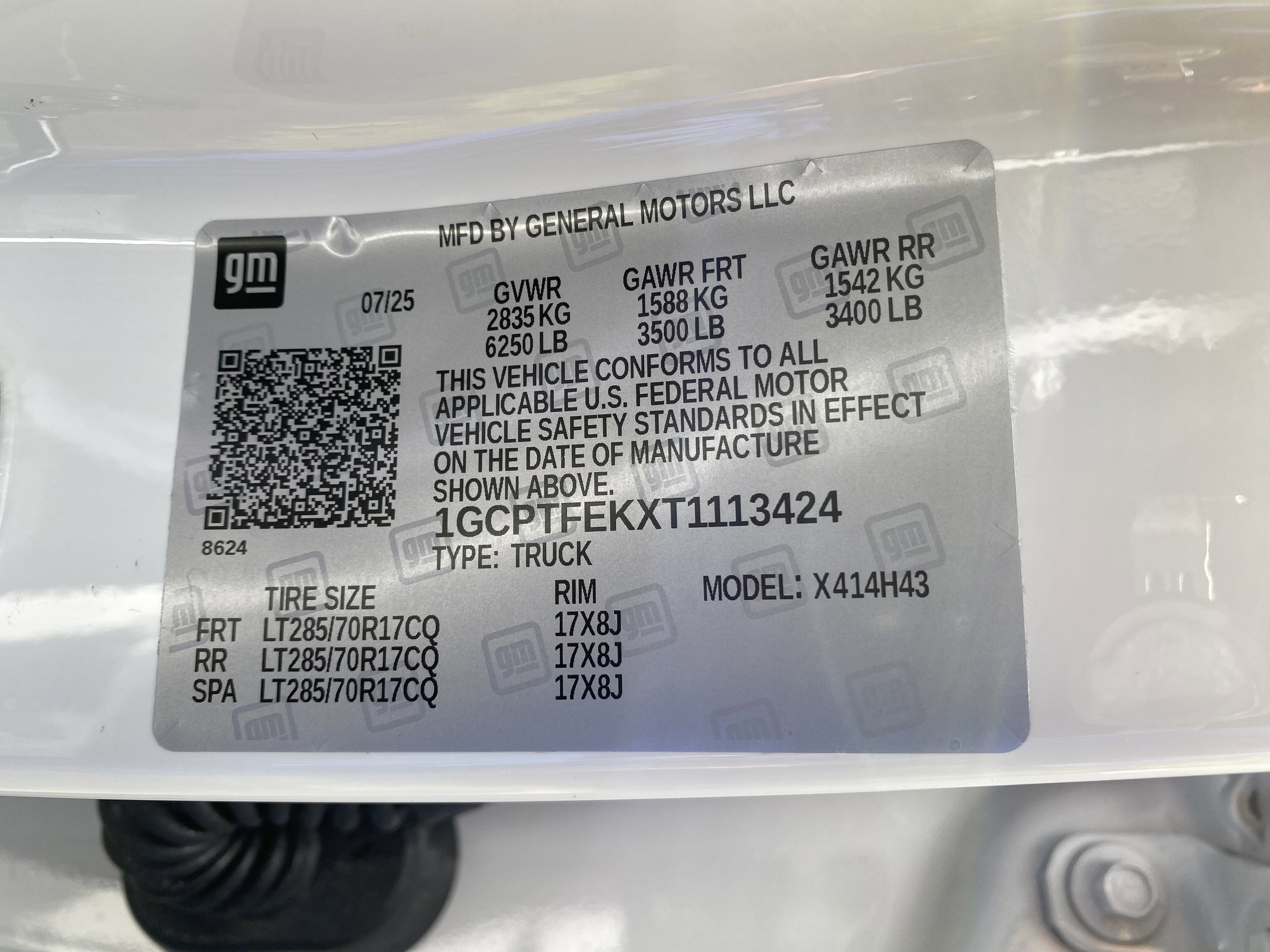 Used 2026 Chevrolet Colorado ZR2 w/ Technology Package AWD/4WD image 40