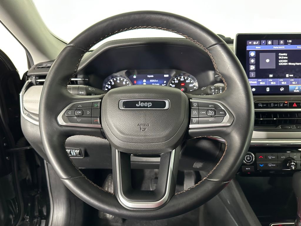 Used 2022 Jeep Compass Limited image 12