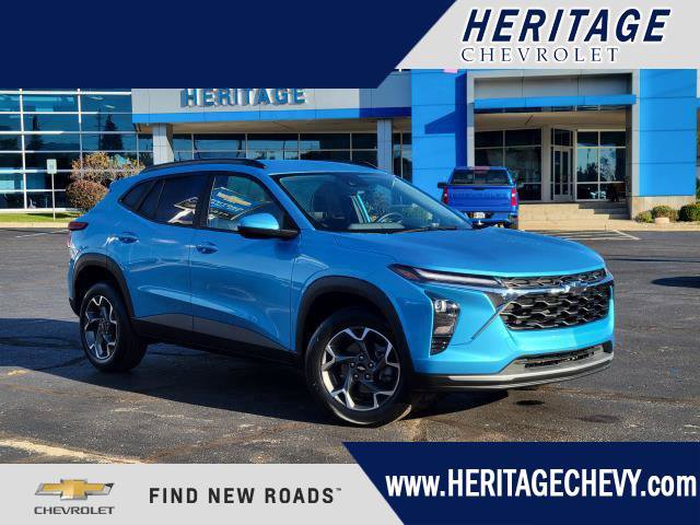 Used 2025 Chevrolet Trax LT w/ LT Convenience Package FWD image 1