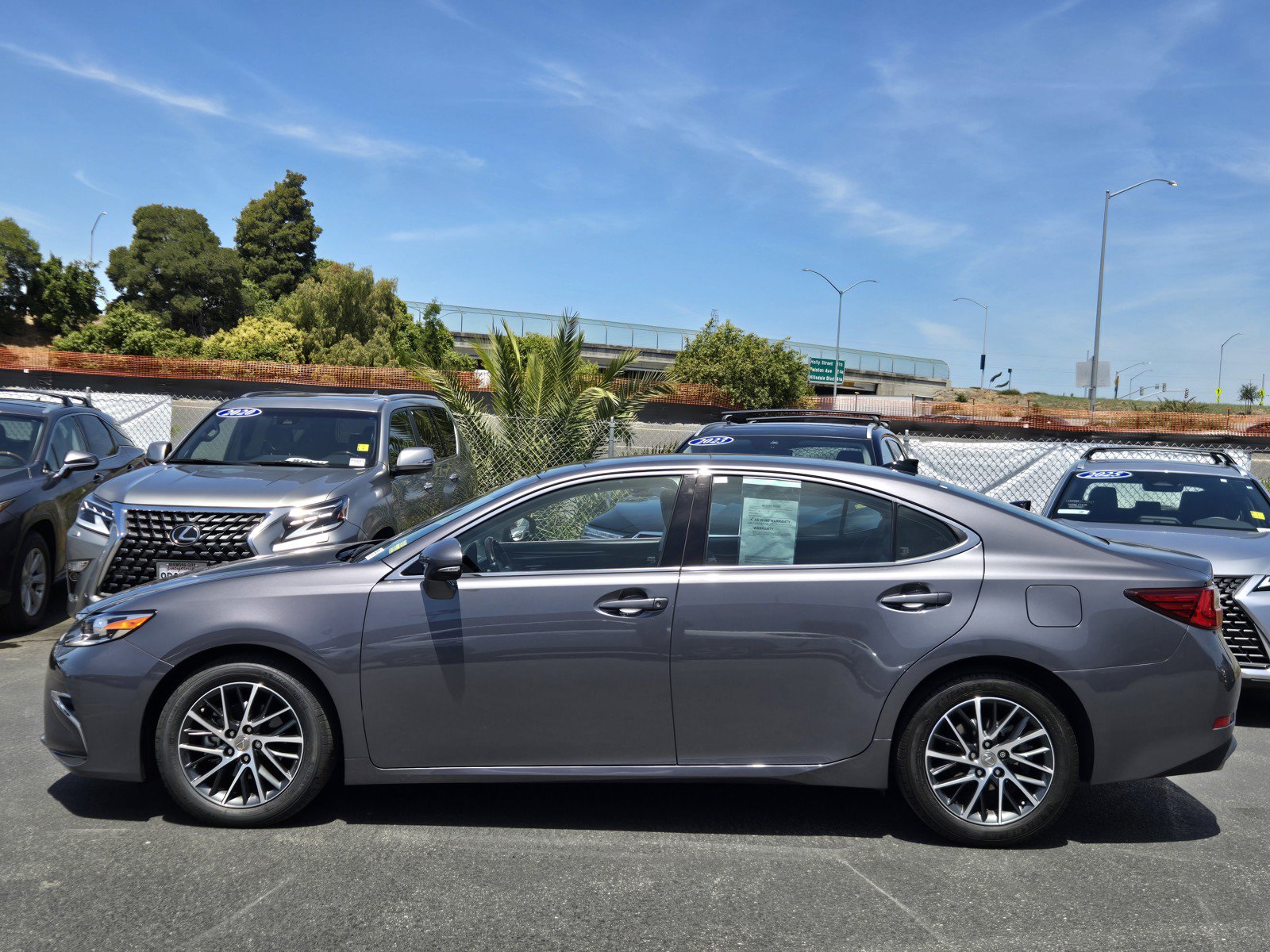Used 2017 Lexus ES 350 w/ Navigation System Package FWD image 7
