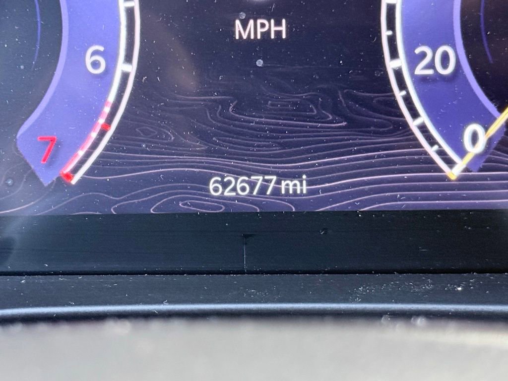 Used 2023 Jeep Grand Cherokee Limited w/ Black Appearance Package image 16